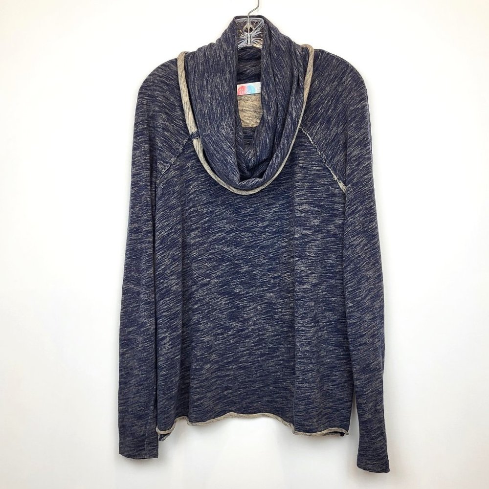 Free People Beach Gray Cocoon Cowl Neck Raw Seam Pullover Sweater, One Size, EUC